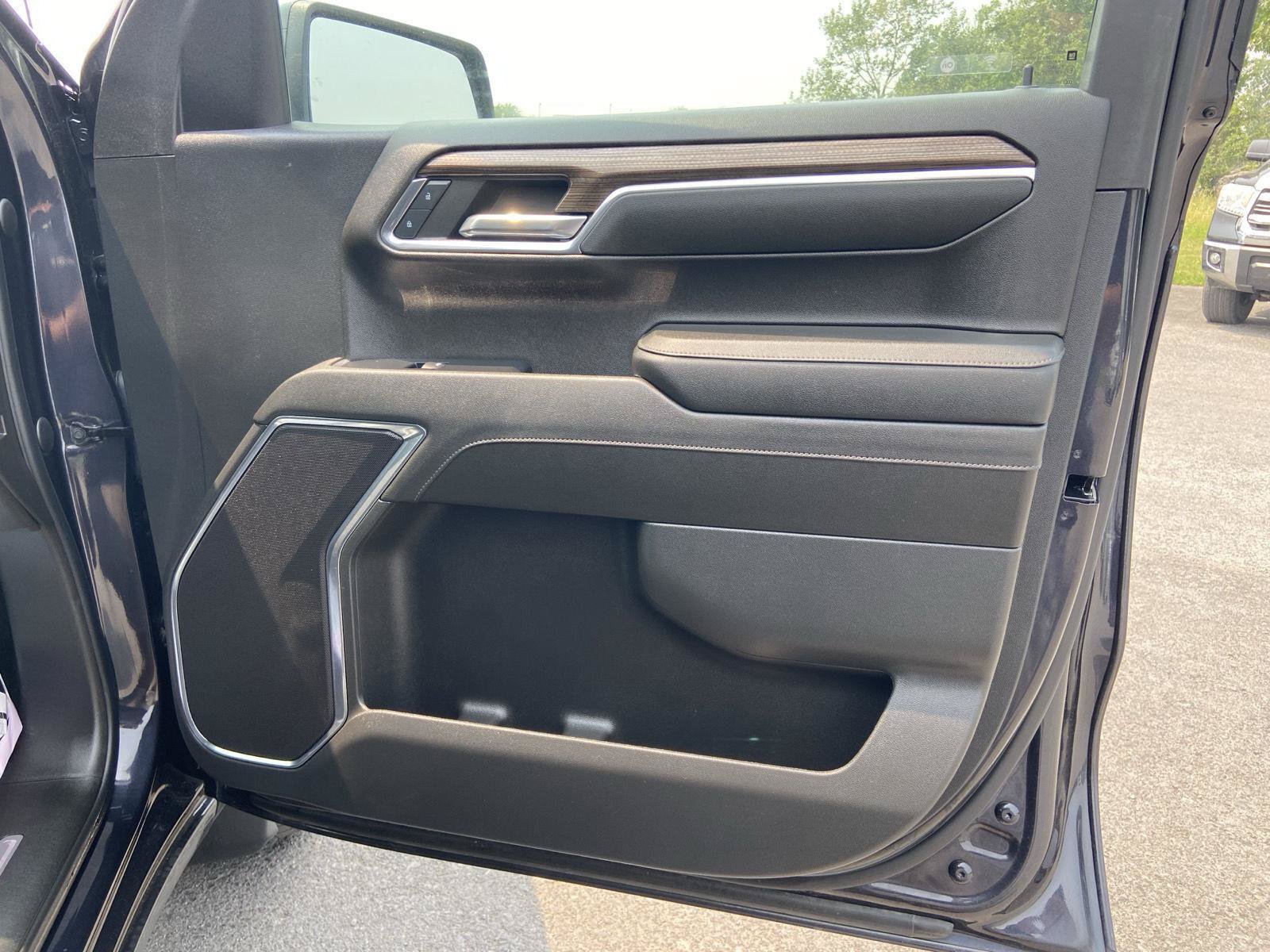 Used 2023 Chevrolet Silverado 1500 RST AWD/4WD image 21