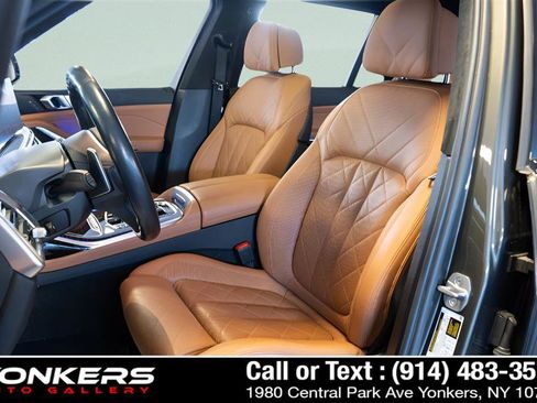Used 2023 BMW X7 xDrive40i w/ M Sport Package AWD/4WD image 25