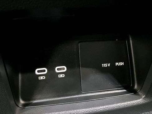 Used 2025 Volkswagen Atlas Cross Sport SEL Premium R-Line AWD/4WD image 35