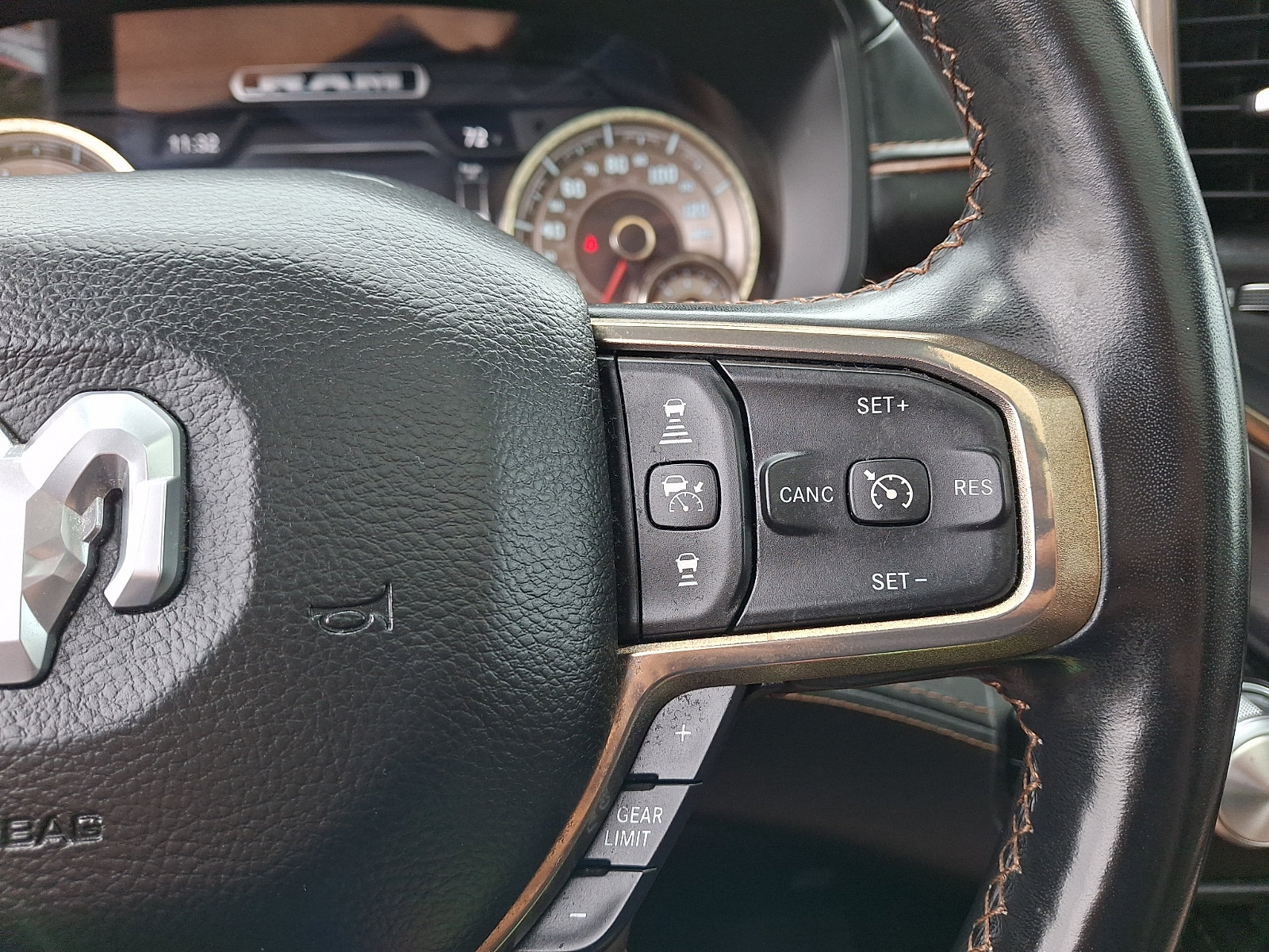 Used 2022 RAM 1500 Limited AWD/4WD image 23