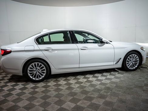 Used 2023 BMW 530i xDrive w/ Convenience Package image 40