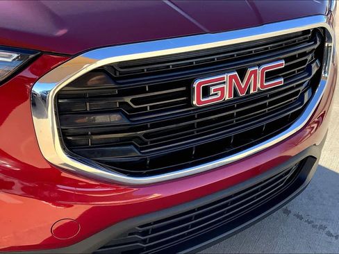 Used 2021 GMC Terrain SLE image 32