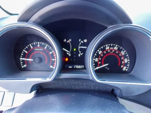 Used 2012 Toyota Highlander FWD image 14