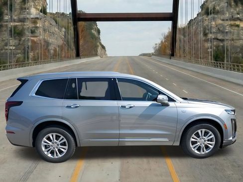 New 2025 Cadillac XT6 Luxury FWD image 12