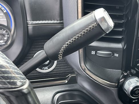 Used 2019 RAM 2500 Limited image 39