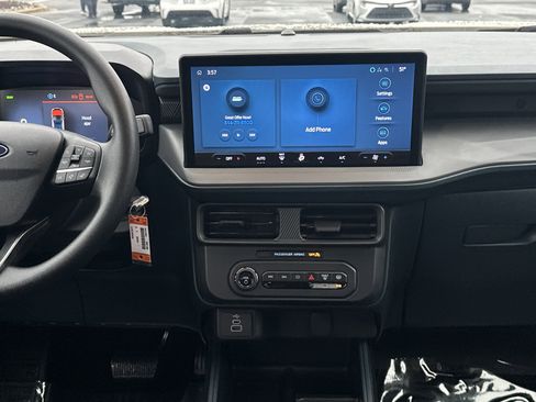 Used 2025 Ford Maverick XL image 29