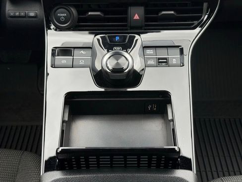 Used 2024 Subaru Solterra Premium image 29