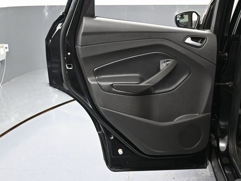 Used 2019 Ford Escape SE image 37