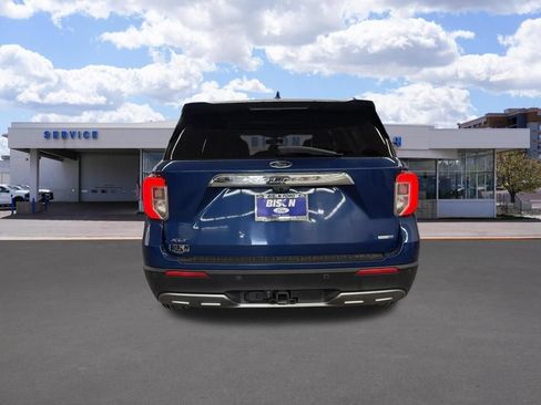 Used 2020 Ford Explorer XLT w/ Equipment Group 202A AWD/4WD image 4