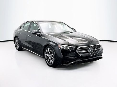 Used 2025 Mercedes-Benz E 350 Sedan image 3