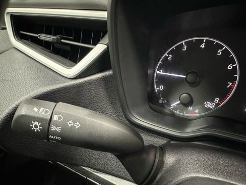 Used 2025 Toyota Corolla SE image 21