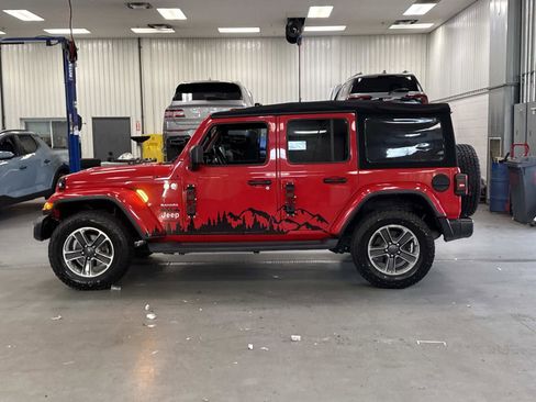 Used 2019 Jeep Wrangler Unlimited Sahara image 8