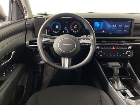 Certified 2025 Hyundai Tucson SEL AWD/4WD image 15