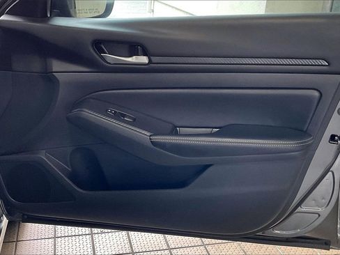 Used 2025 Nissan Altima 2.5 SV image 22