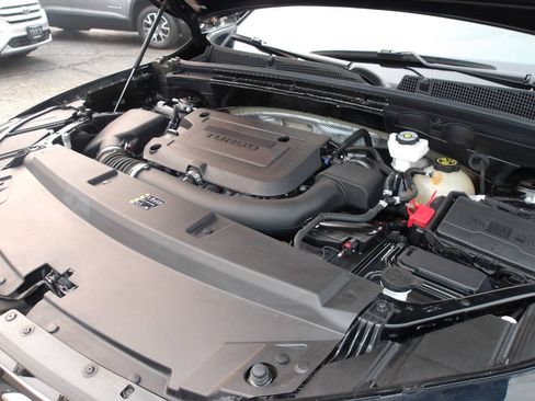 Used 2022 Buick Envision Essence w/ Safety Package FWD image 32