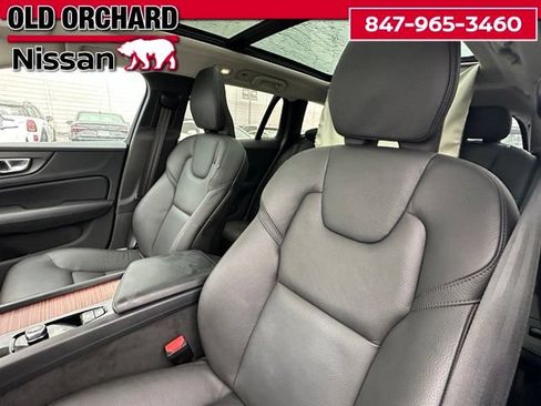 Used 2025 Volvo V60 B5 Cross Country Plus AWD/4WD image 13