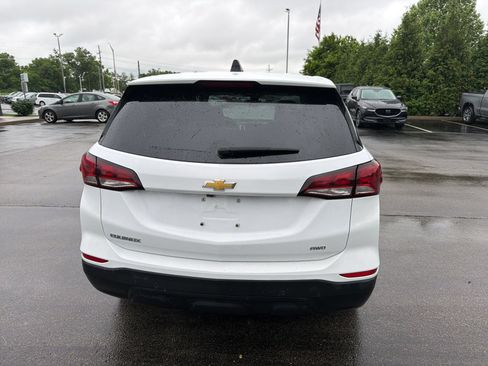 Used 2024 Chevrolet Equinox LS w/ LS Convenience Package AWD/4WD image 4
