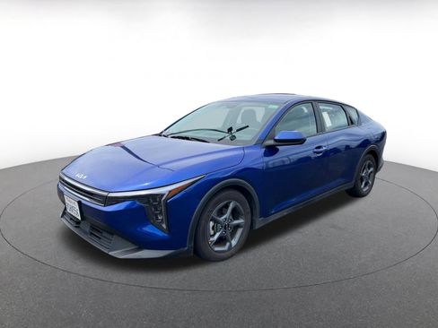 Used 2025 Kia K4 FWD image 3