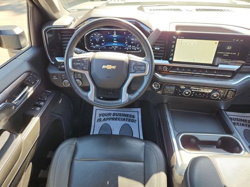 Used 2024 Chevrolet Silverado 2500 LTZ w/ LTZ Convenience Package image 27