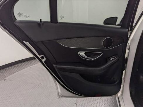 Used 2019 Mercedes-Benz C 300 4MATIC Sedan image 15