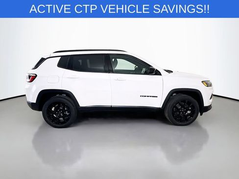New 2026 Jeep Compass Latitude image 8