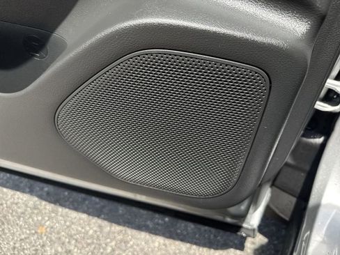 Used 2024 Nissan Rogue S image 25