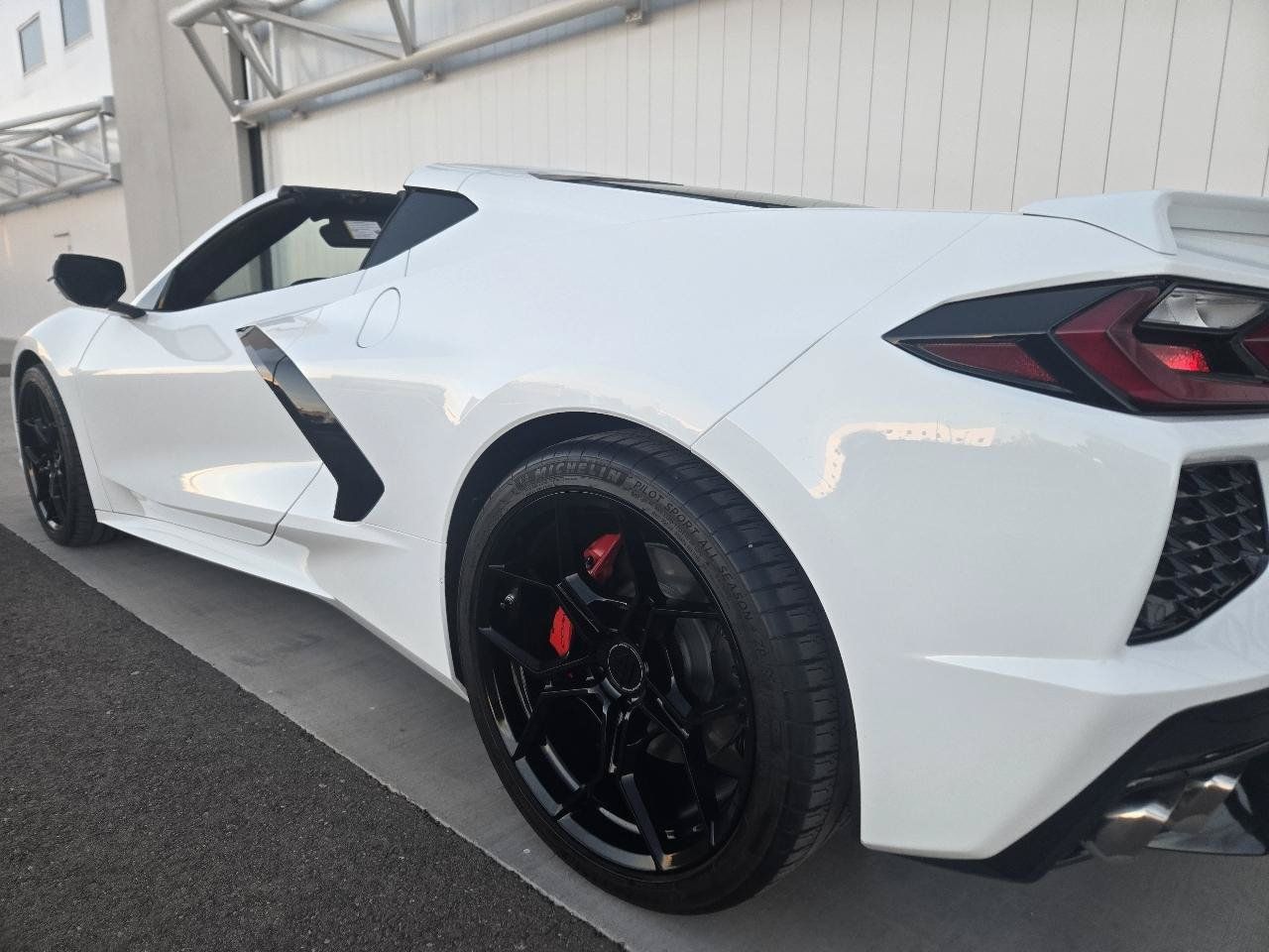 Used 2023 Chevrolet Corvette Stingray Coupe w/ 1LT RWD image 31