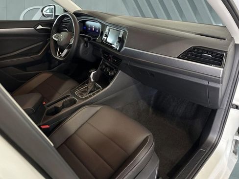 Used 2024 Volkswagen Jetta SE w/ Panoramic Sunroof Package FWD image 26