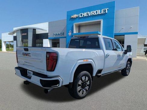 New 2025 GMC Sierra 2500 Denali w/ Denali Reserve Package image 6