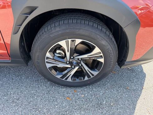 Used 2025 Subaru Crosstrek 2.0i Premium image 4