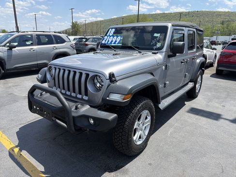 Used 2018 Jeep Wrangler Unlimited Sport S AWD/4WD image 1
