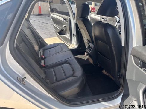 Used 2013 Volkswagen Passat TDI SE image 28