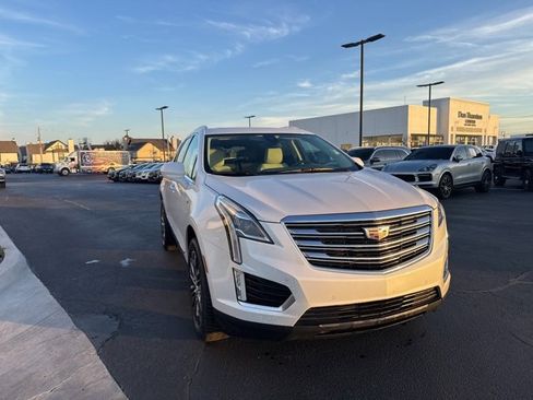 Used 2017 Cadillac XT5 Premium Luxury image 8