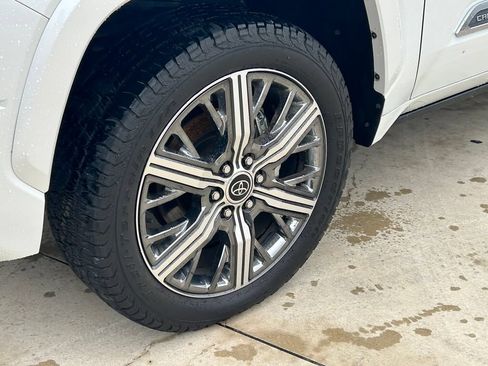 Used 2023 Toyota Tundra Capstone AWD/4WD image 9
