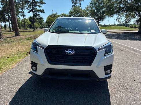 Used 2023 Subaru Forester Premium AWD/4WD image 8