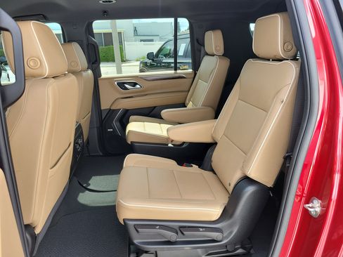 Certified 2024 Chevrolet Suburban Premier RWD image 16