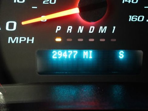 Used 2024 Chevrolet Express 3500 LT w/ LT Preferred Equipment Group image 12