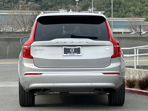 Certified 2023 Volvo XC90 T8 Ultimate image 8