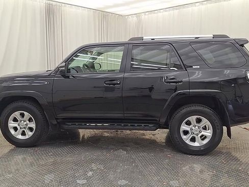 Certified 2022 Toyota 4Runner SR5 Premium image 8