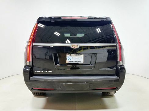 Used 2016 Cadillac Escalade ESV Premium AWD/4WD image 17