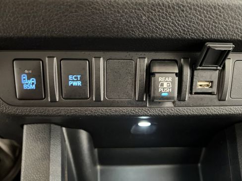 Used 2023 Toyota Tacoma SR5 w/ Technology Package AWD/4WD image 51