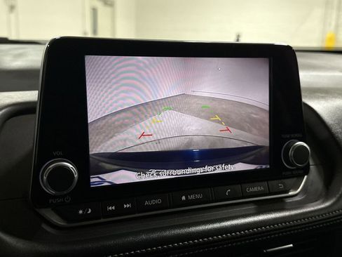 Used 2024 Nissan Rogue SV image 15