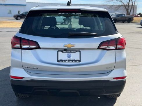 Used 2022 Chevrolet Equinox LS AWD/4WD image 6
