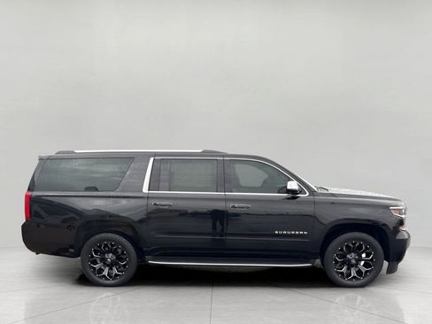 Used 2020 Chevrolet Suburban Premier image 3