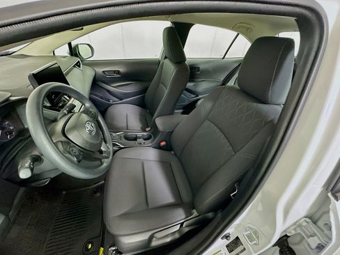 Used 2025 Toyota Corolla LE FWD image 13