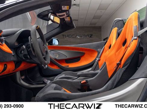 Used 2020 McLaren 600LT Spider RWD image 40