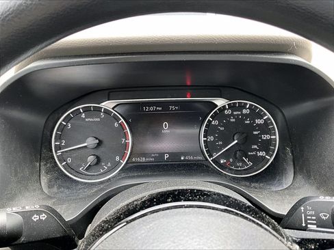 Used 2023 Nissan Rogue SV AWD/4WD image 8