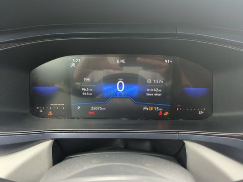 Certified 2022 Volkswagen Taos SE FWD image 37