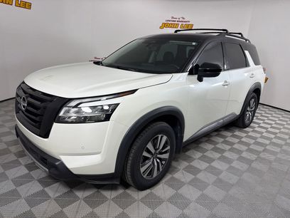 Certified 2023 Nissan Pathfinder SL w/ Black Appearance Package