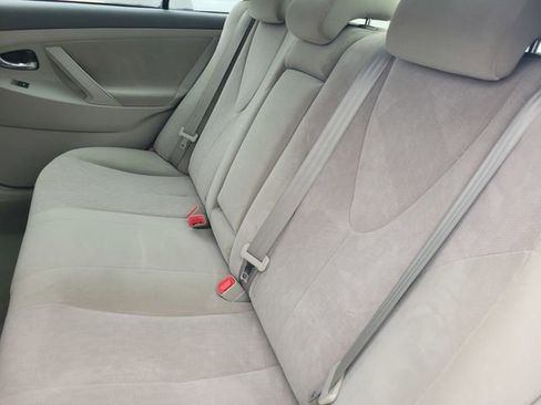 Used 2011 Toyota Camry Base image 13